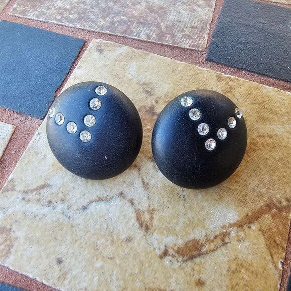 Vintage Mod Elegant Rhinestone Clip on Avon Earrings - Picture 1 of 2